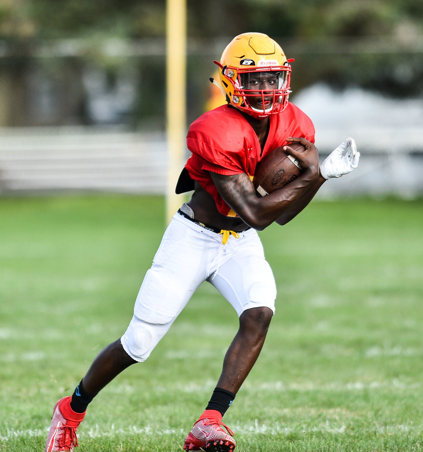 081919-mda-spt-rocky-football-080a.JPG